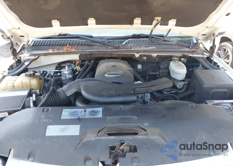 2003 Chevrolet Suburban K1500 из США, поврежденный, VIN 1GNFK16Z73R223479